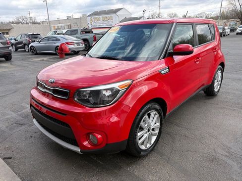 Used 2019 Kia Soul + image 7
