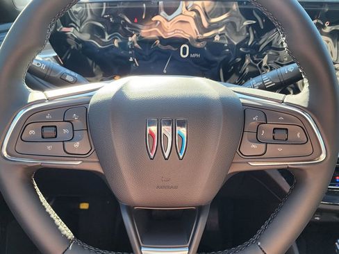 New 2026 Buick Envista Avenir image 19