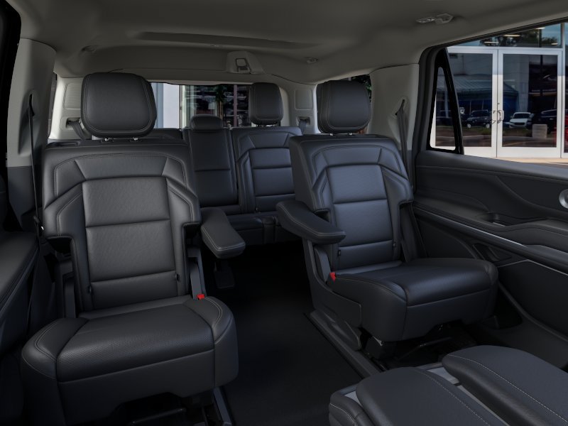 New 2026 Lincoln Navigator Premiere AWD/4WD image 11