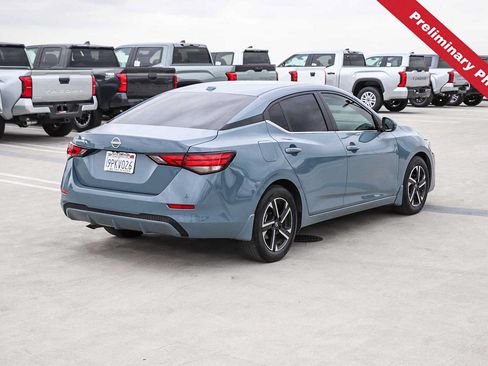 Used 2025 Nissan Sentra SV FWD image 4