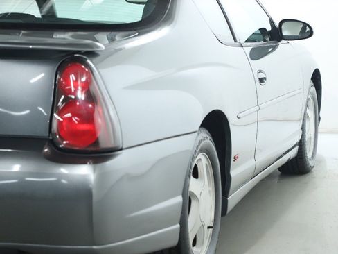 Used 2004 Chevrolet Monte Carlo SS w/ Preferred Equipment Group image 10