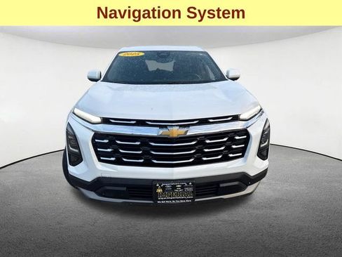 Used 2025 Chevrolet Equinox LT AWD/4WD image 4