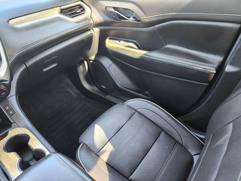 Used 2019 GMC Acadia Denali w/ Technology Package AWD/4WD image 15