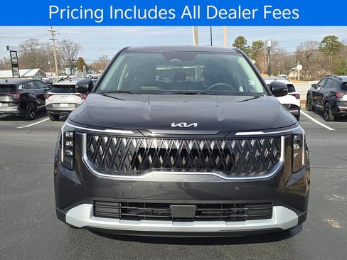 New 2026 Kia Carnival FWD image 8