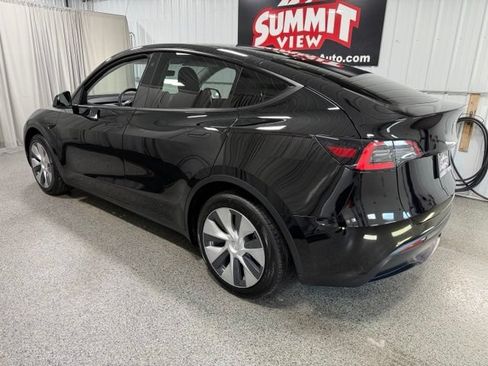 Used 2021 Tesla Model Y Long Range AWD/4WD image 6