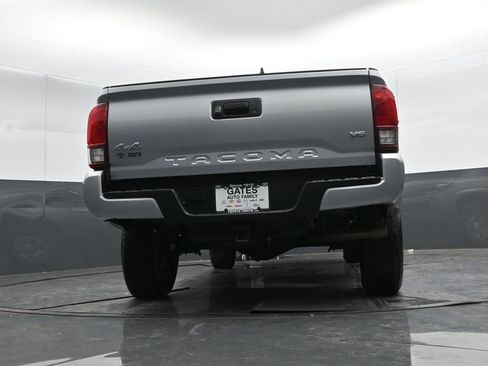 Used 2022 Toyota Tacoma SR image 30