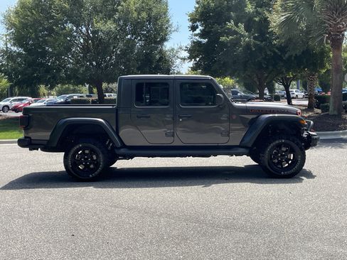 Used 2025 Jeep Gladiator Mojave AWD/4WD image 10