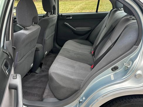 Used 2005 Honda Civic Hybrid Sedan image 10