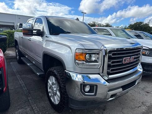 Used 2017 GMC Sierra 2500 SLT w/ Suspension Package, Off-Road AWD/4WD image 2
