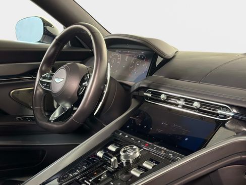 Used 2024 Aston Martin DB12 Coupe RWD image 29