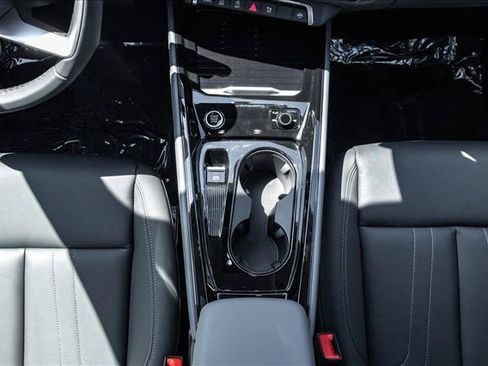 New 2026 Audi Q3 quattro 2.0T AWD/4WD image 20