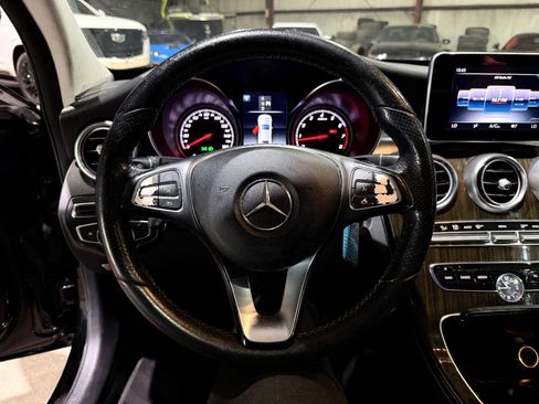 Used 2018 Mercedes-Benz C 300 Sedan w/ Premium Package image 31