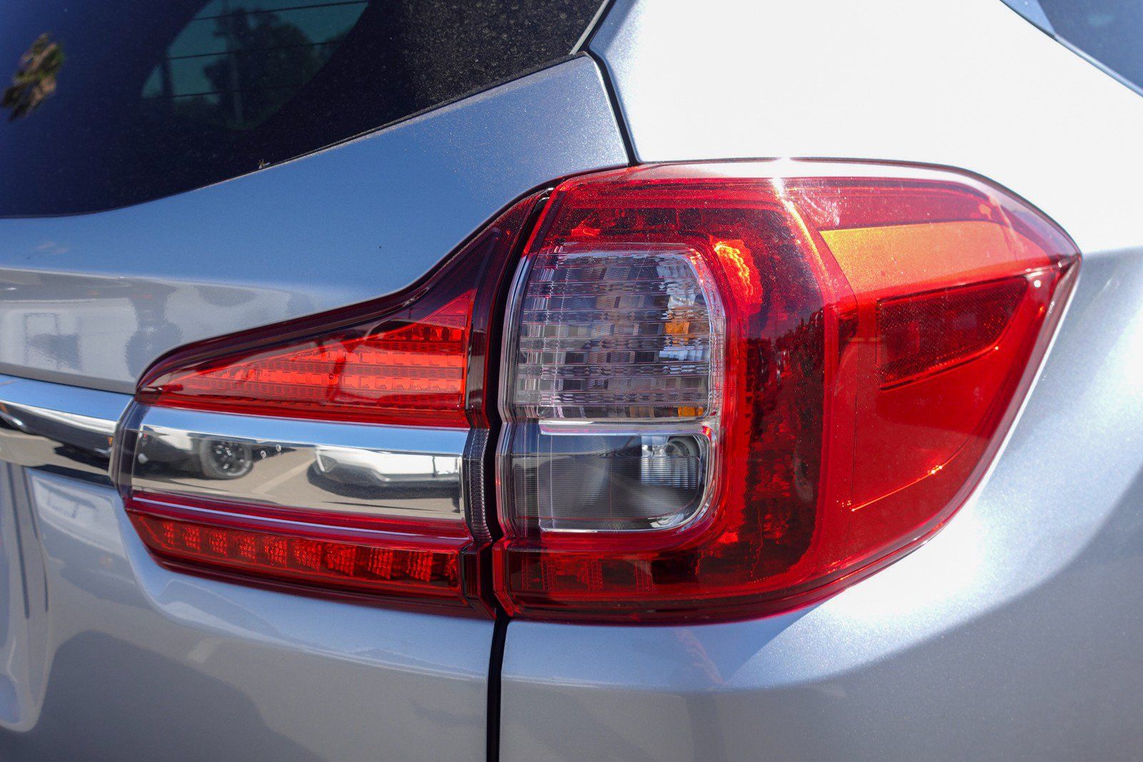 Used 2021 Subaru Ascent Limited w/ Technology Package AWD/4WD image 5
