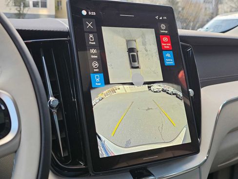 New 2026 Volvo XC60 B5 Ultra w/ Protection Package Premier image 21