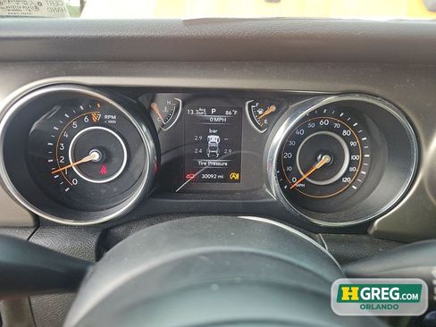 Used 2019 Jeep Wrangler Unlimited Sport S AWD/4WD image 11
