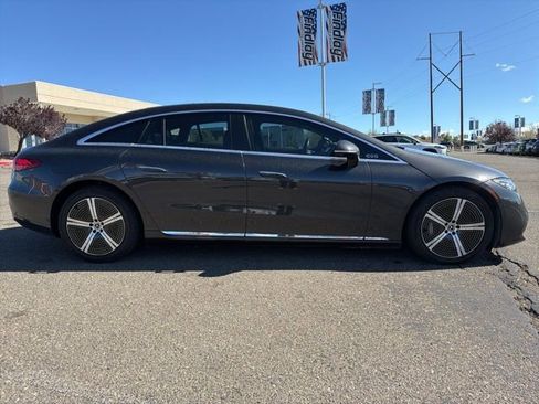 Used 2023 Mercedes-Benz EQS 450+ Sedan image 2