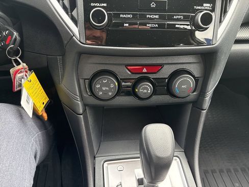 Used 2022 Subaru Impreza Premium image 23