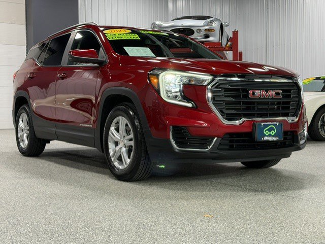 Certified 2023 GMC Terrain SLE w/ Driver Convenience Package FWD image 7