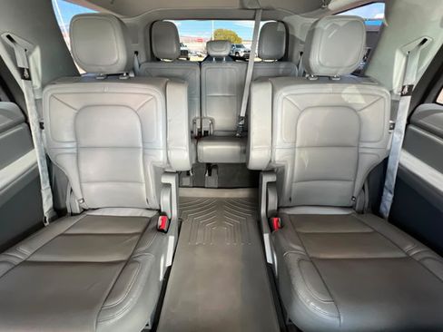Used 2021 Lincoln Navigator Reserve w/ Luxury Package AWD/4WD image 26