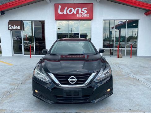 Used 2017 Nissan Altima 2.5 SV w/ Convenience Package image 1