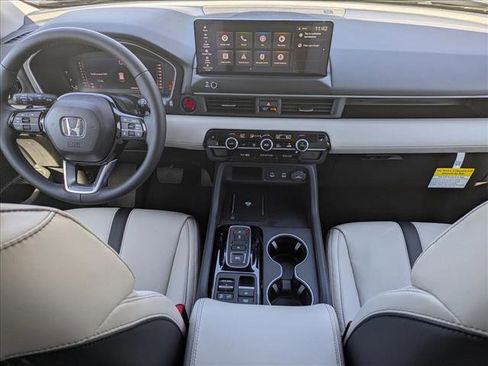 New 2026 Honda Pilot Touring image 15