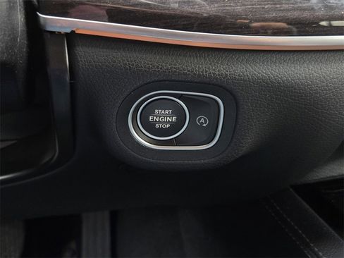 Used 2023 Mercedes-Benz GLS 450 4MATIC image 24