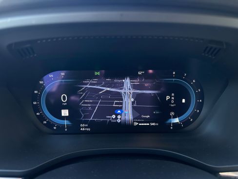 Used 2022 Volvo XC60 B5 Momentum image 17