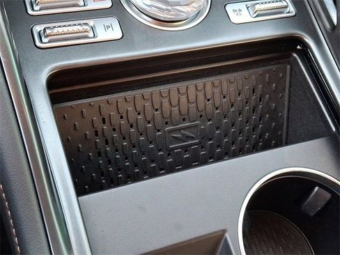 Used 2025 Lincoln Nautilus Reserve image 25