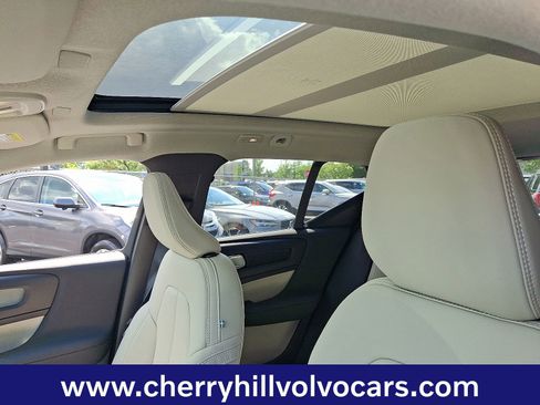 Certified 2025 Volvo XC40 B5 Ultra w/ Protection Package Premier image 15