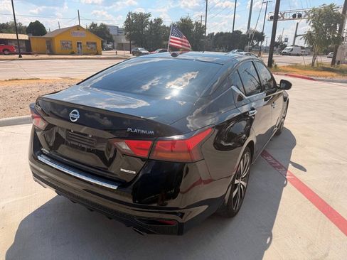 Used 2020 Nissan Altima 2.0 Platinum FWD image 5