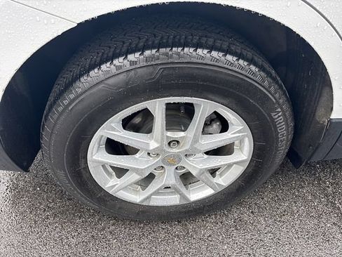 Used 2023 Chevrolet Equinox LT AWD/4WD image 15