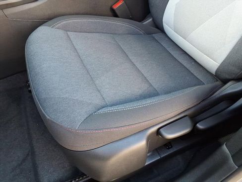 Used 2025 Chevrolet Trax RS w/ Driver Confidence Package image 17