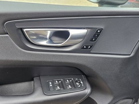 Certified 2023 Volvo XC60 B5 Plus w/ Climate Package image 18