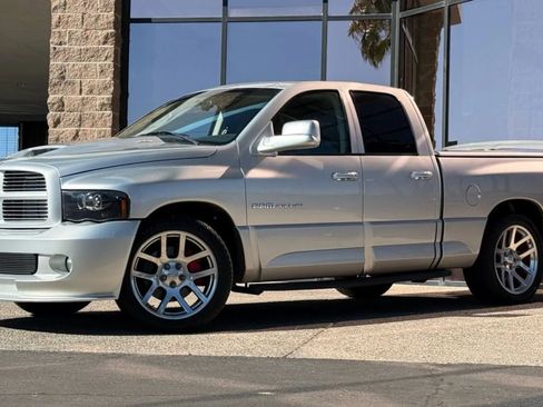 Used 2005 Dodge Ram 1500 Truck 2WD Quad Cab image 4