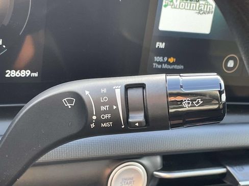 Certified 2025 Hyundai Santa Cruz SEL AWD/4WD image 13