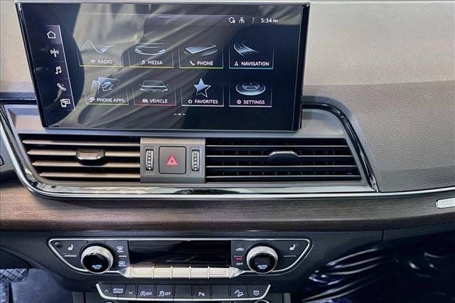Used 2023 Audi Q5 2.0T Premium w/ Convenience Package AWD/4WD image 13
