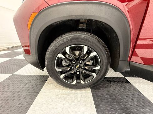 Used 2023 Chevrolet TrailBlazer LT w/ Convenience Package AWD/4WD image 9