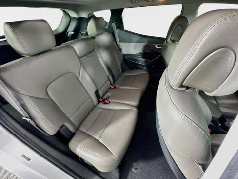 Used 2018 Hyundai Santa Fe Sport FWD image 29