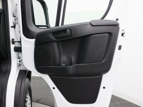 Used 2024 RAM ProMaster 2500 w/ Convenience Group FWD image 33