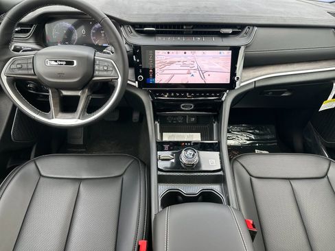 New 2026 Jeep Grand Cherokee L Limited AWD/4WD image 13