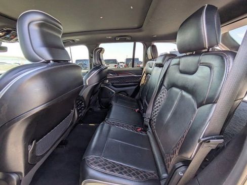 Used 2022 Jeep Grand Cherokee Summit image 12