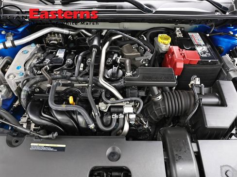 Used 2022 Nissan Sentra SR w/ SR Premium Package FWD image 7