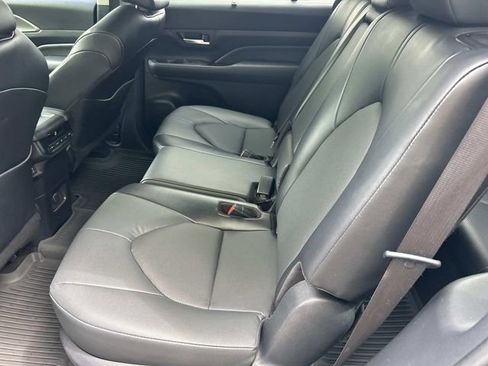 Used 2024 Toyota Grand Highlander AWD image 21