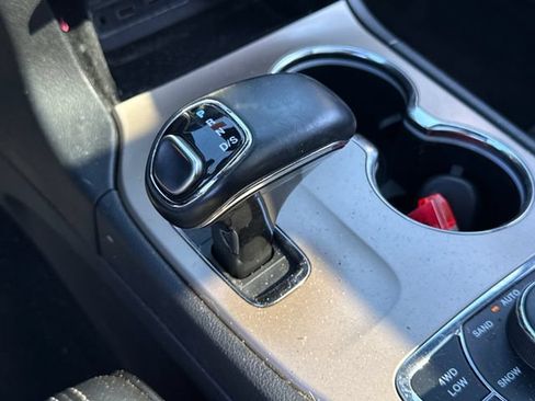 Used 2014 Jeep Grand Cherokee Overland w/ Advanced Technology Group AWD/4WD image 33