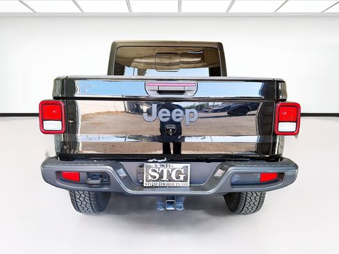 Used 2021 Jeep Gladiator Mojave AWD/4WD image 5