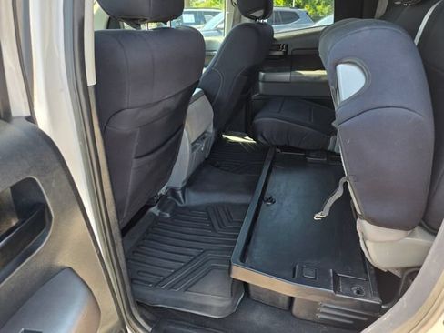 Used 2013 Toyota Tundra 2WD Double Cab w/ Tow Pkg image 31