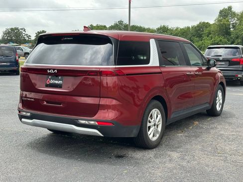 Used 2022 Kia Carnival LX FWD image 6