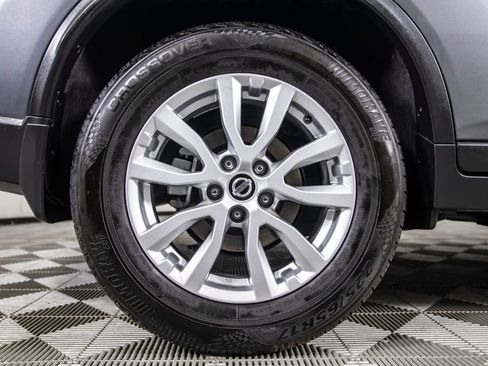Used 2019 Nissan Rogue SV FWD image 44
