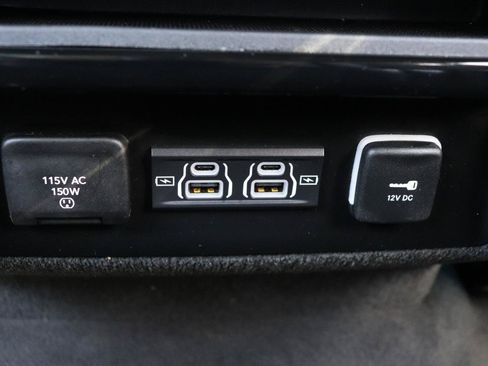 Used 2025 Jeep Wagoneer Series II w/ 8-Passenger Seating Package AWD/4WD image 25