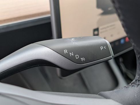 Used 2023 Tesla Model Y Long Range AWD/4WD image 26